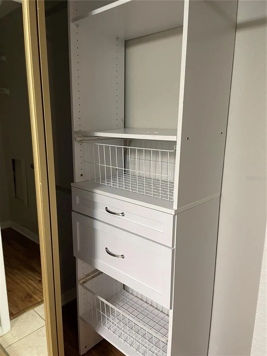 walk in closet