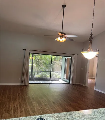 Great room, vaulted ceilings