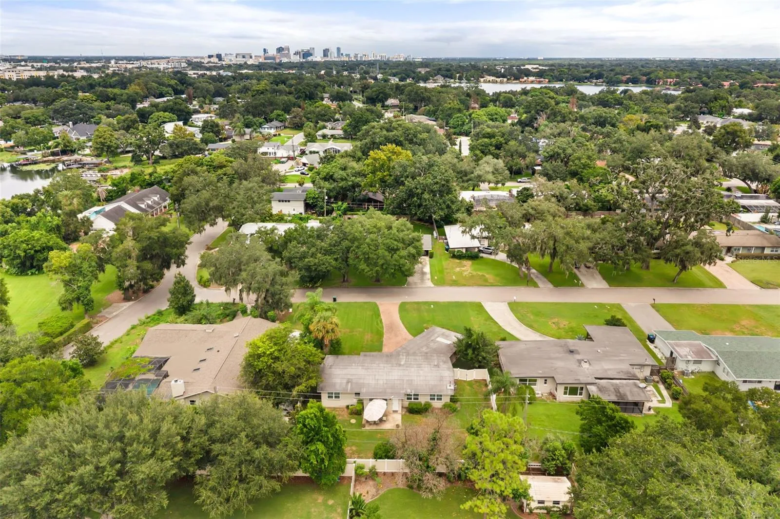 Minutes from Downtown Orlando