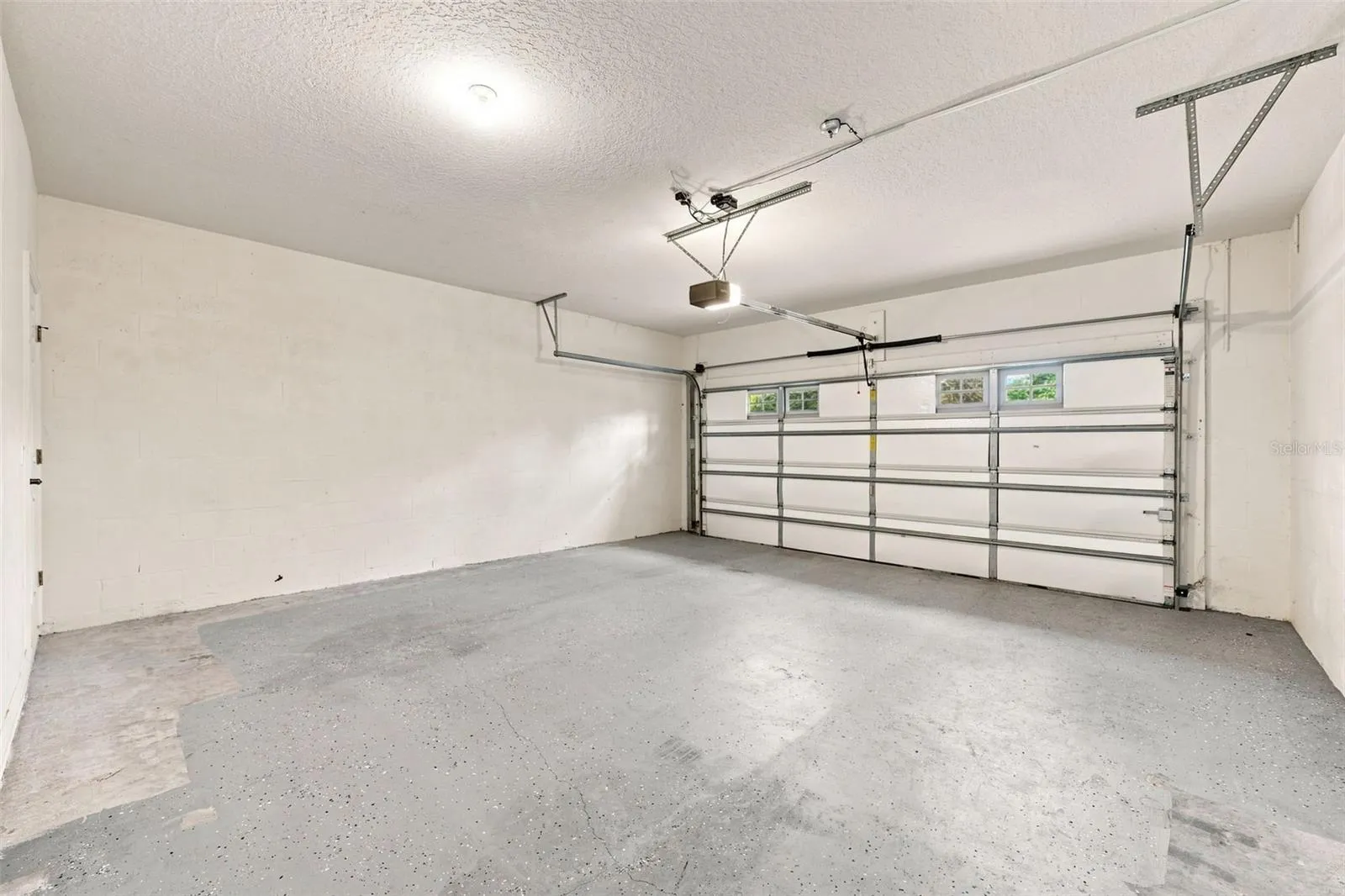 2-Car Garage