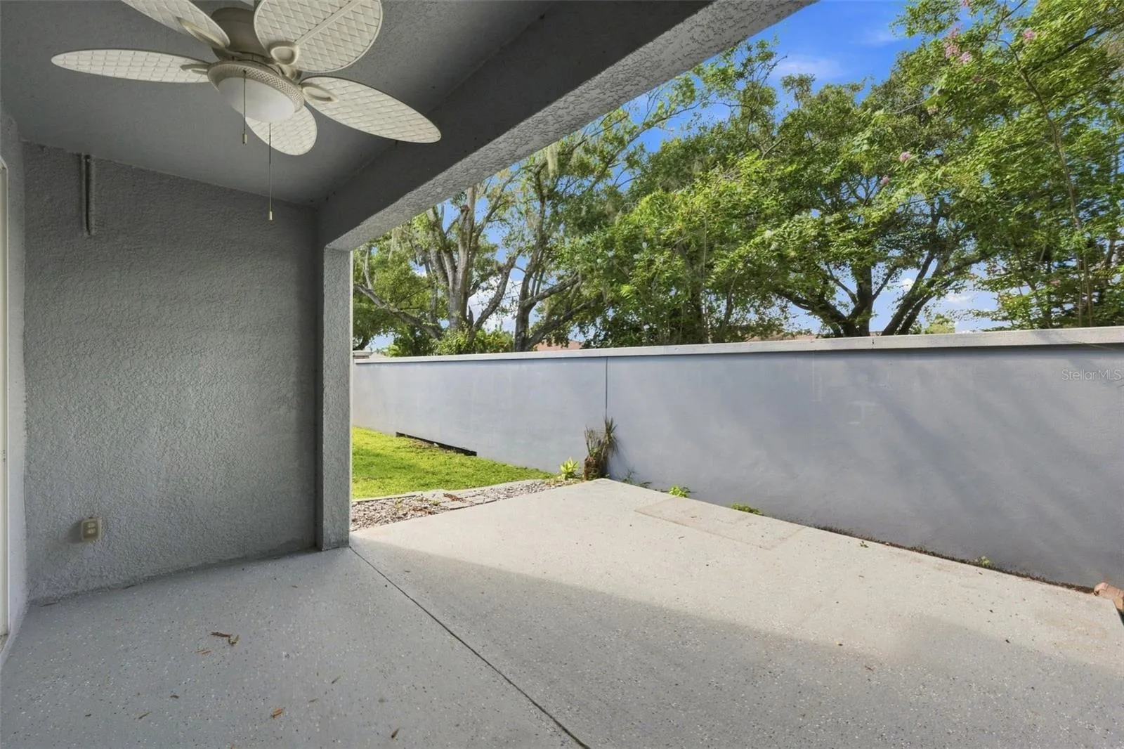 Covered Lanai w/ Extended Patio