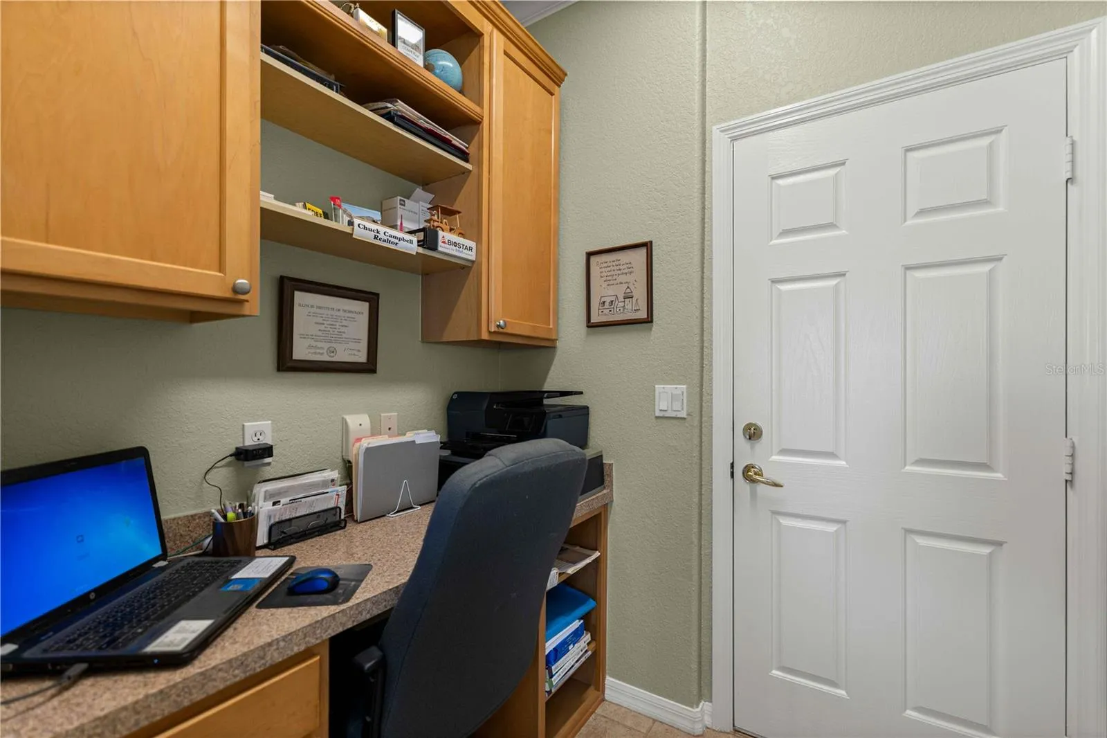 Bonus Space Between Kitchen and Garage