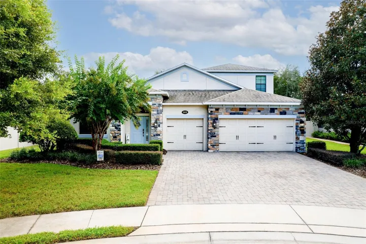 309 Bellview Place-5 Bedroom 3.5 Baths with Bonus Room Pool and 3 Car Garage