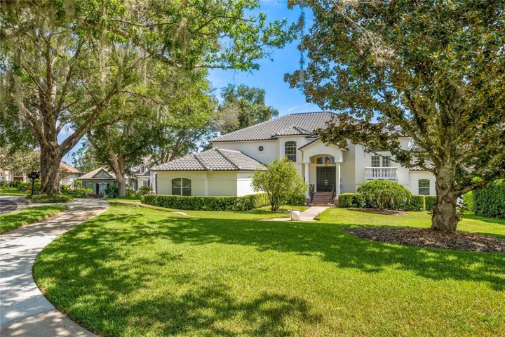 672 Stonefield Loop - Amazing Curb appeal!