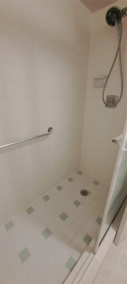 Stand up shower in bathroom 1