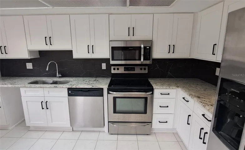 Spacious Kitchen