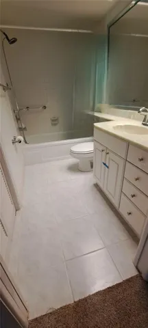 Your own private suite in both bedrooms