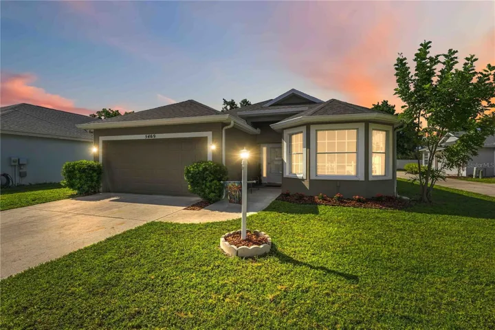 Beautiful Home in Ashton Manor