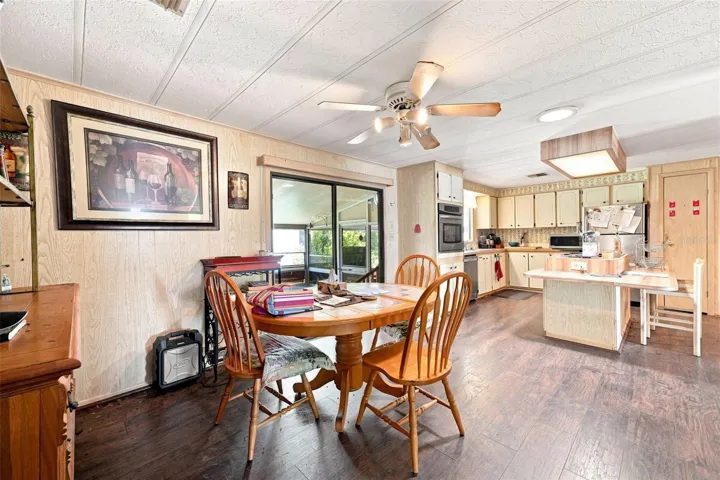 Dining/Kitchen