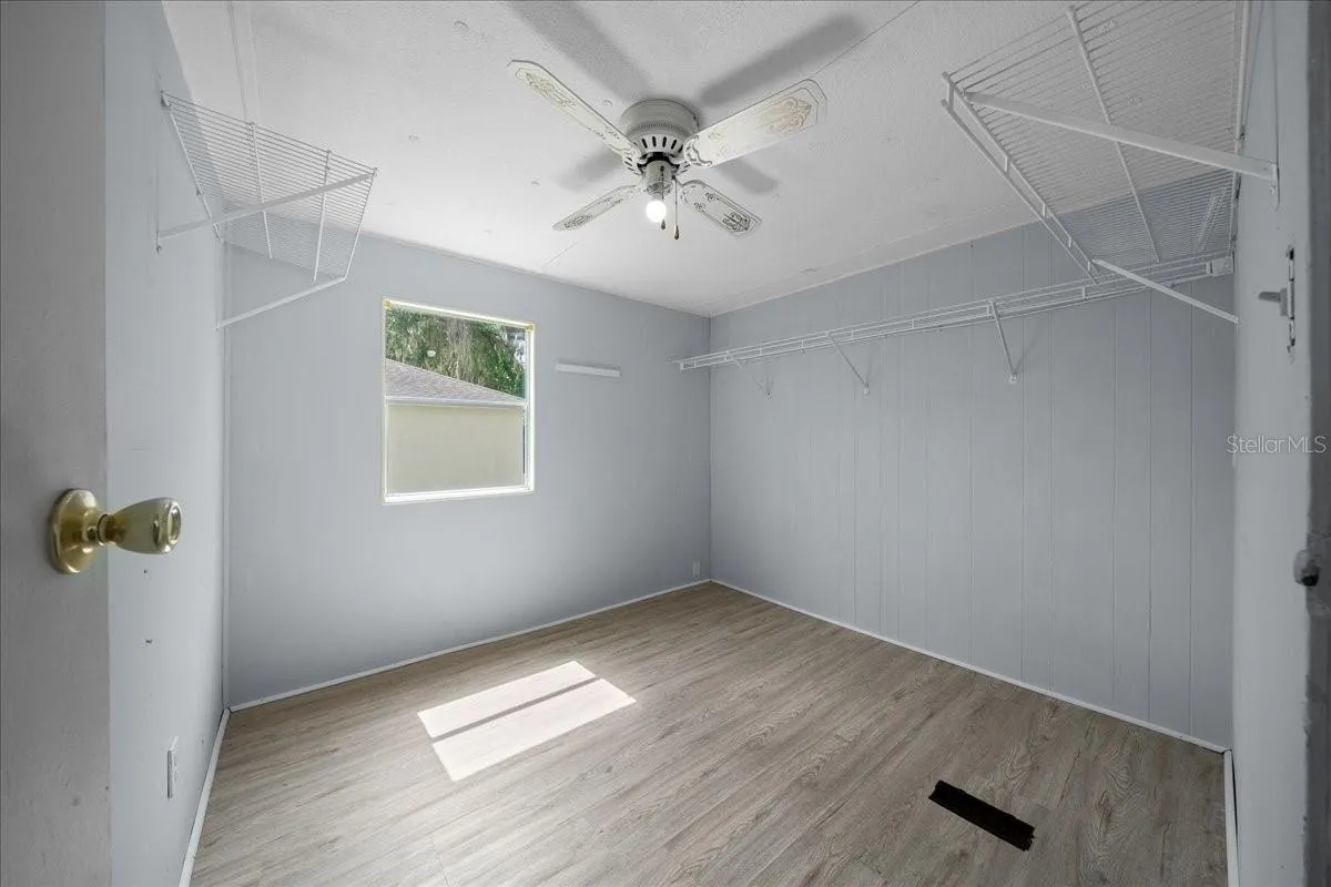 Guest Bedroom / Den