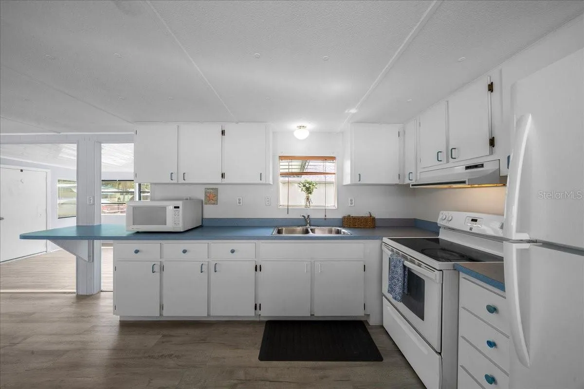 Kitchen Features Pass-thru window