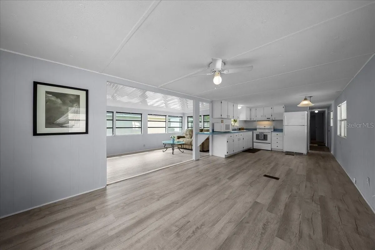 Dining Room/ Kitchen