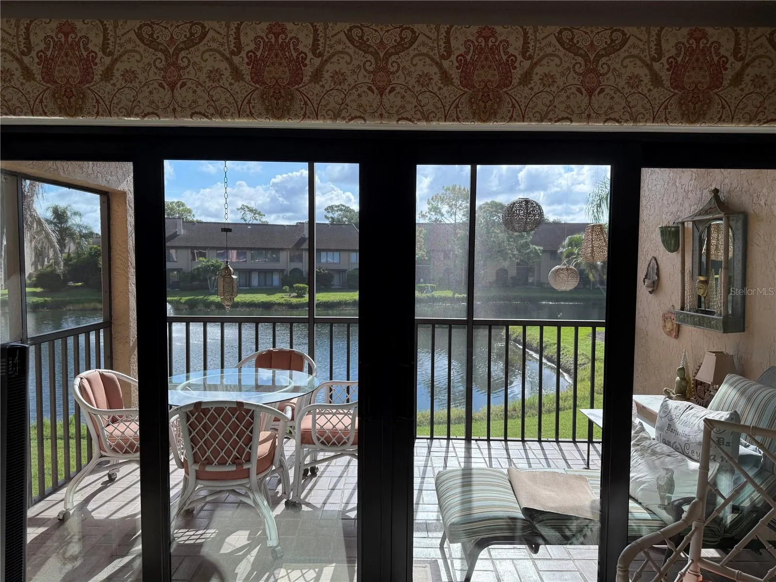 Hurricane impact lanai doors