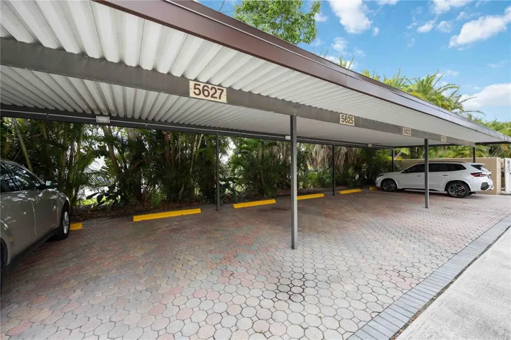 carport
