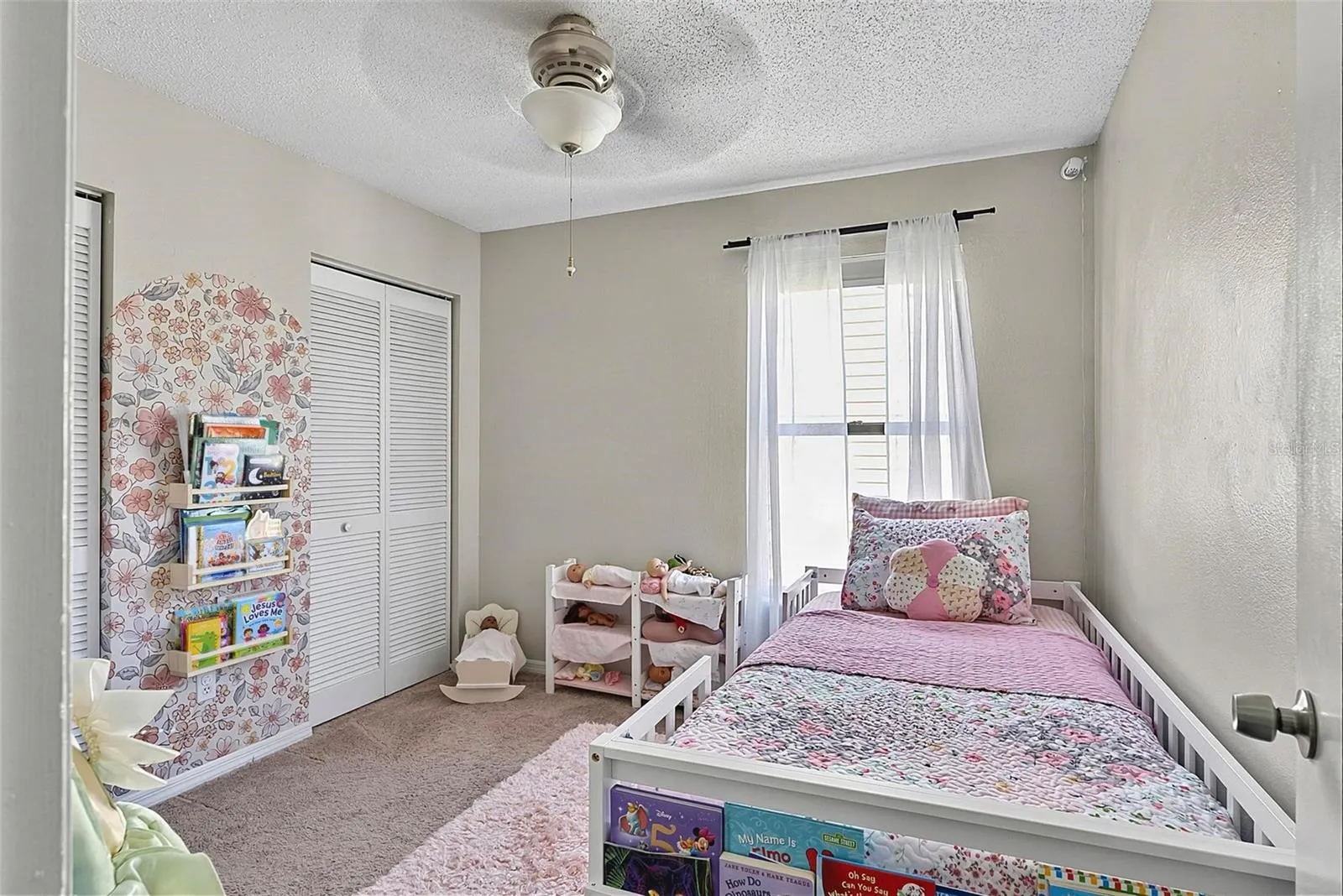 2nd Bedroom-upstairs