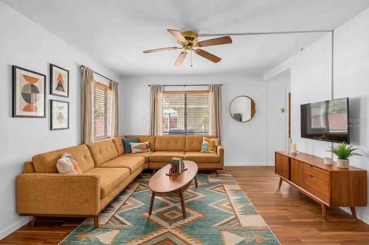 Virtually staged furniture