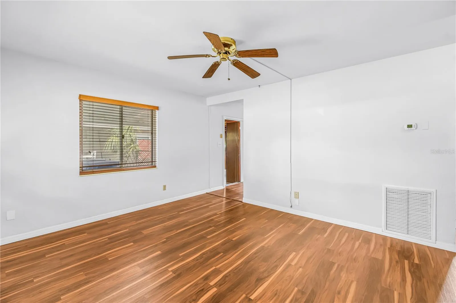 Living Room empty