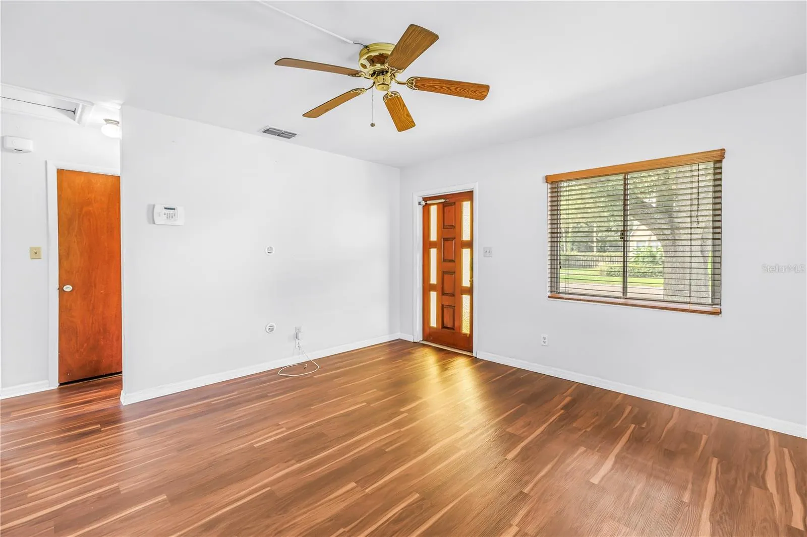 Living Room empty