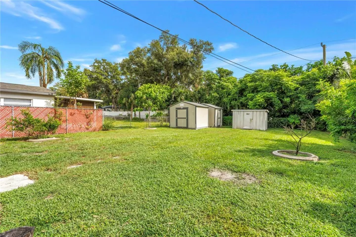 Large Lot 50X1352 SHEDS 10X10. The other one is old.