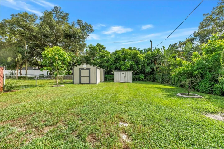 Large Lot 50X1352 SHEDS 10X10. The other one is old.