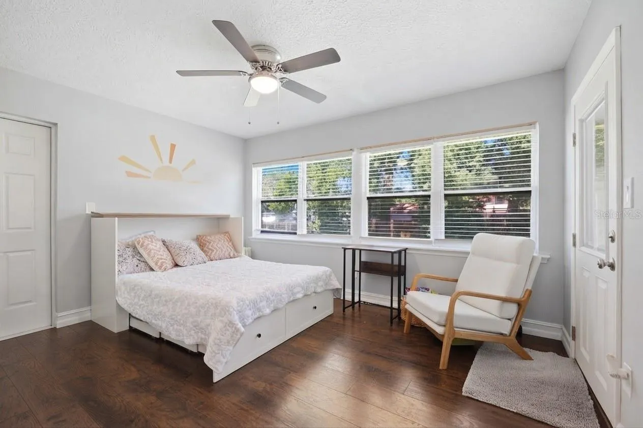 3 bedroom, office, craft  or playroom