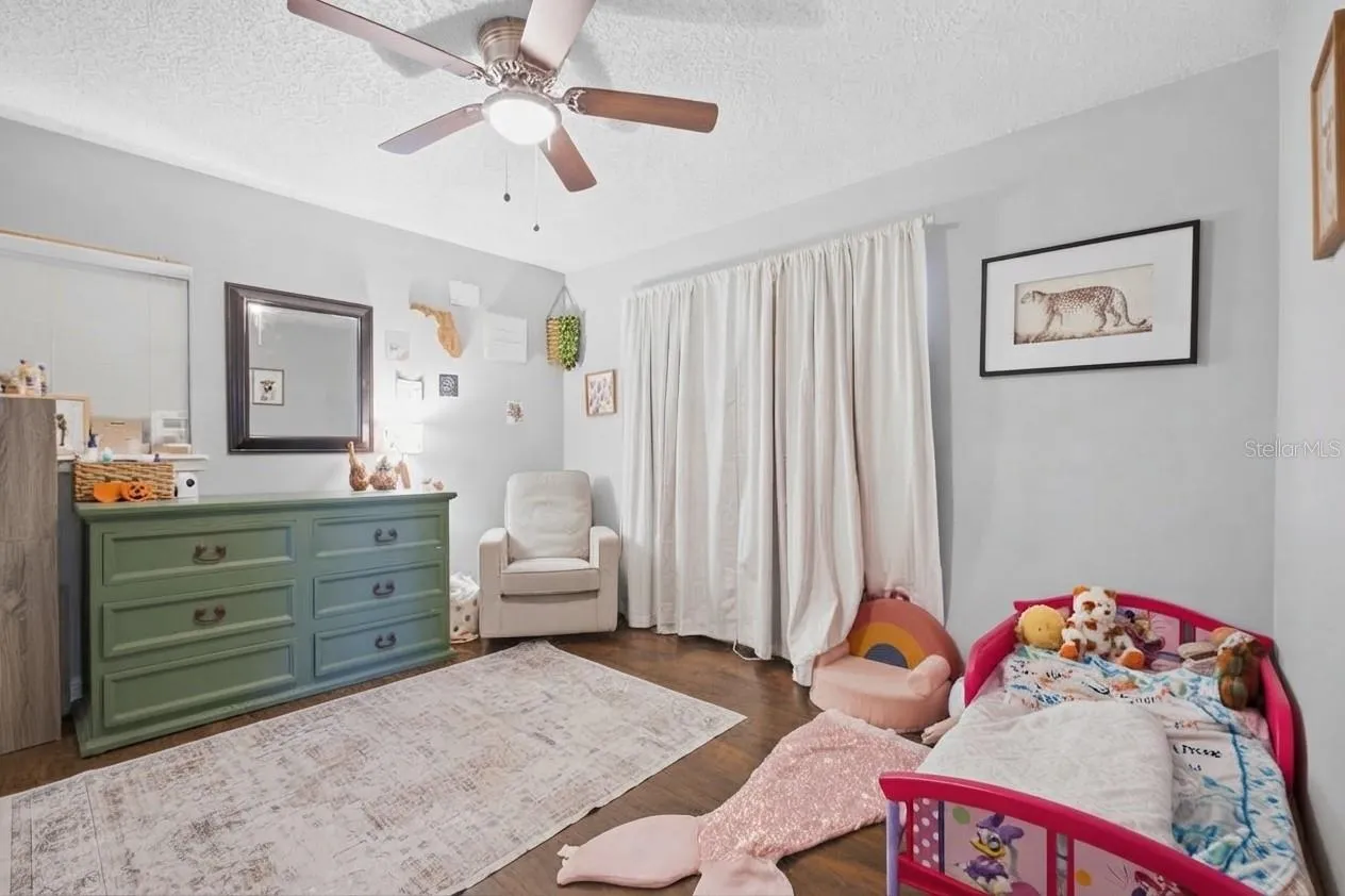 2nd bedroom.