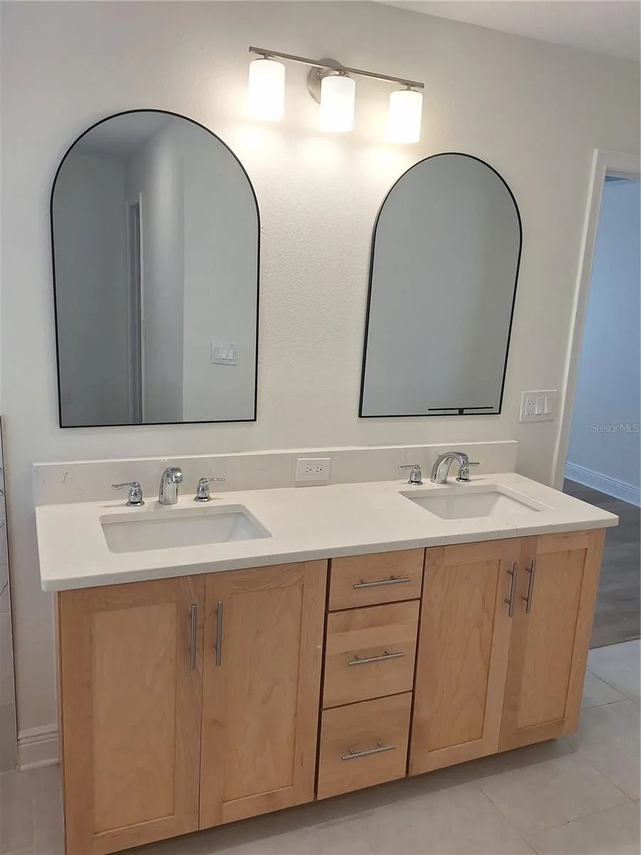 MASTER BATH DOUBLE SINK