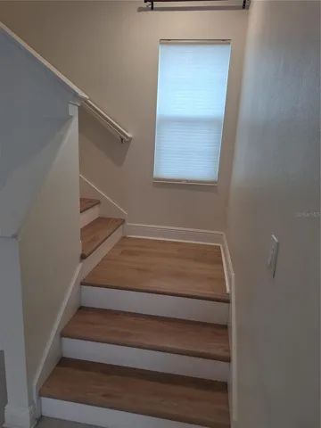 STAIRS UP