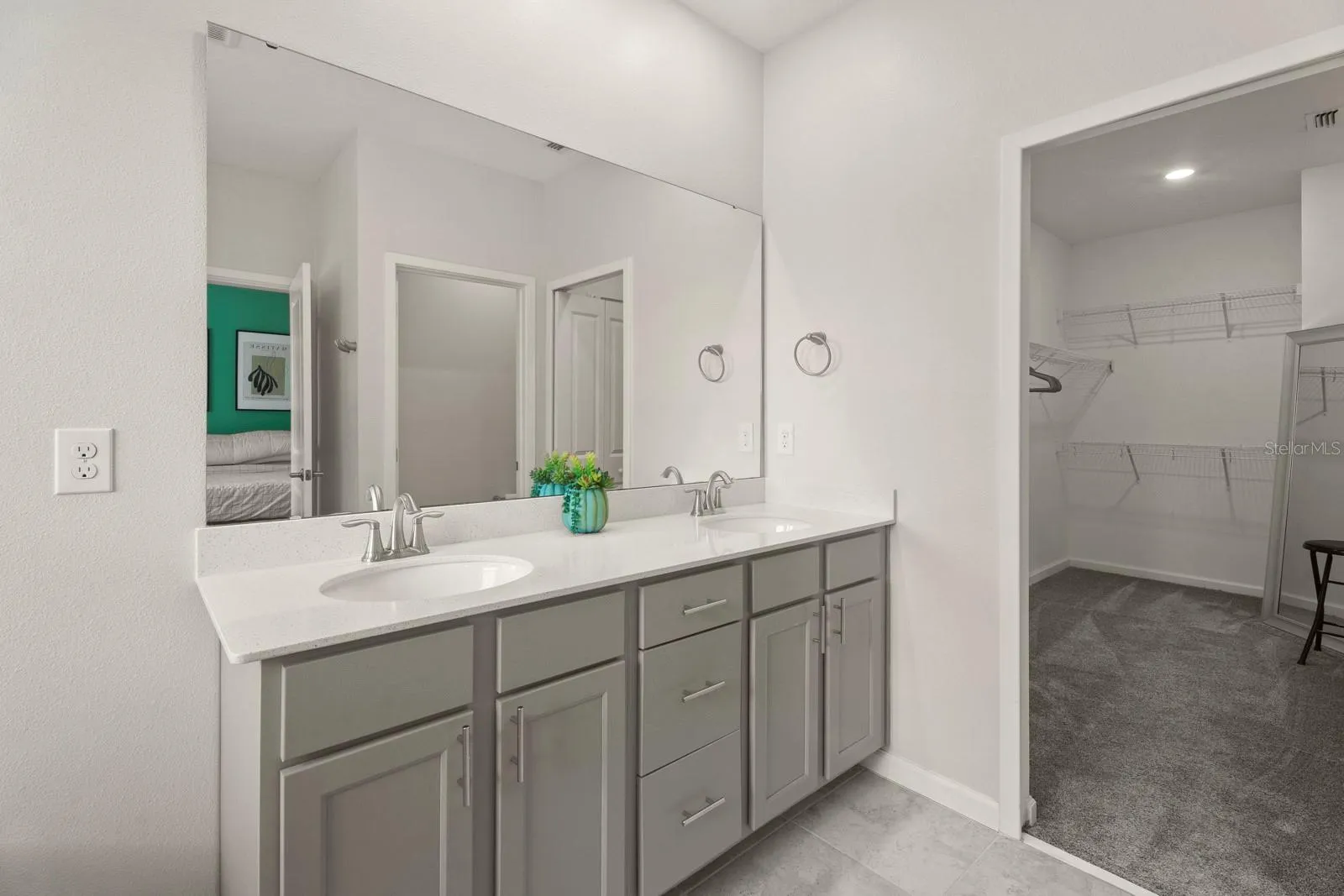 Primary dual sinks