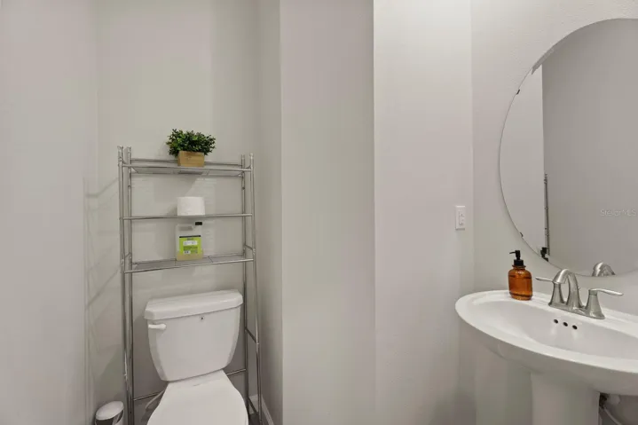 Powder Bath interior