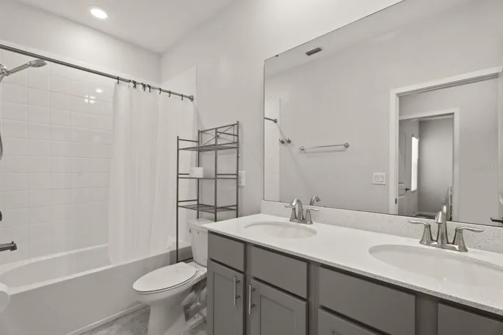 Guest Bathroom-2nd floor