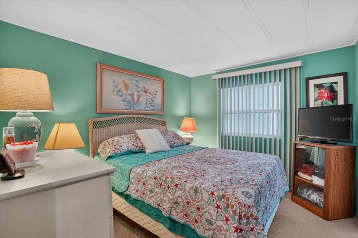 Guest bedroom