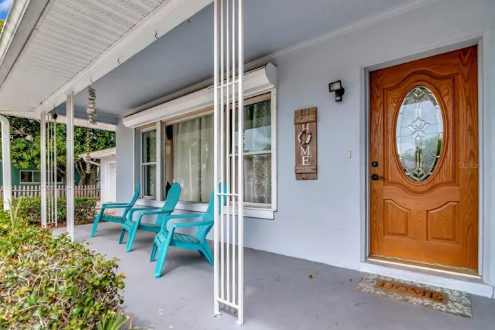 Cozy covered front porch!