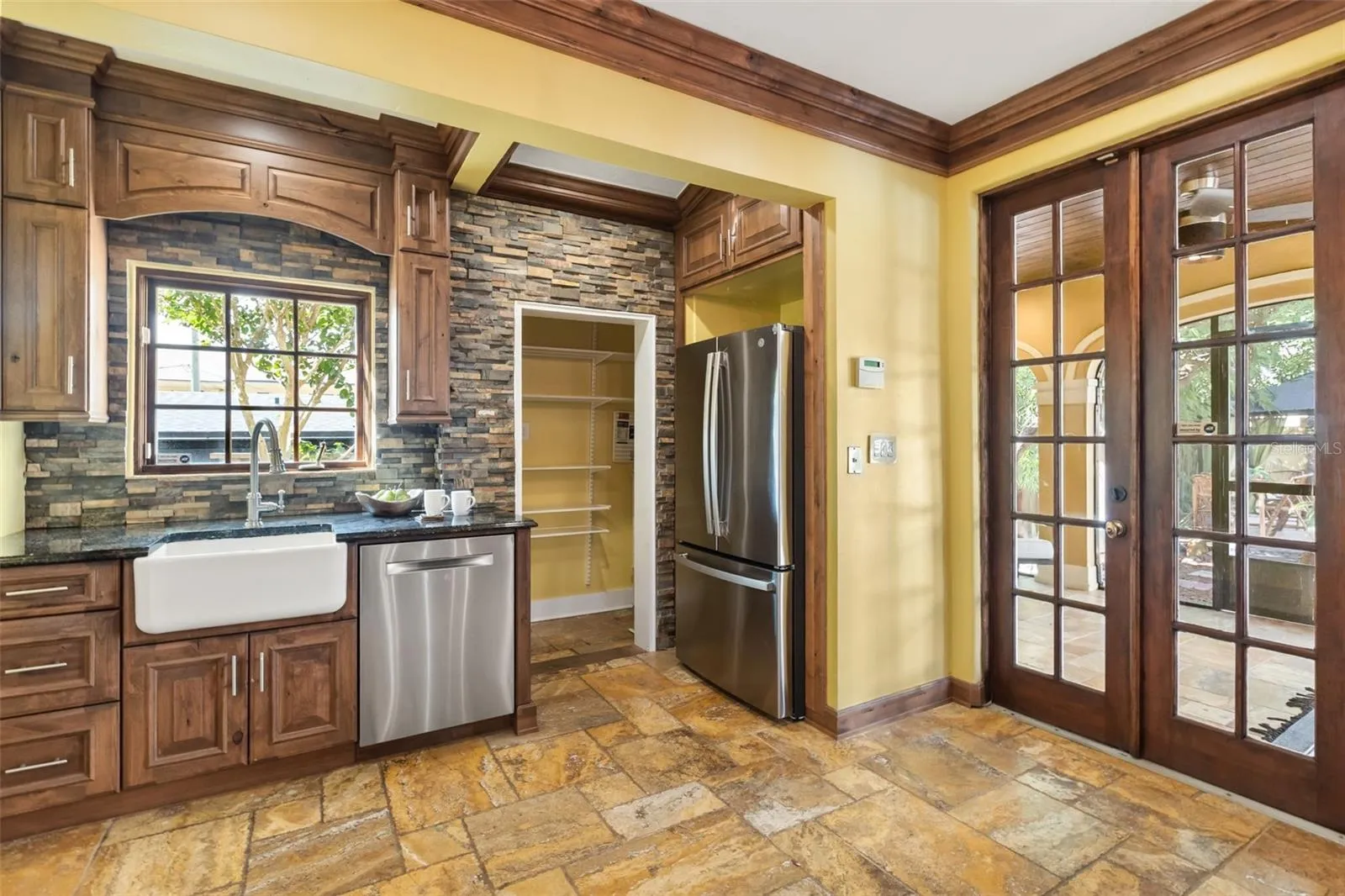 Kitchen with Viking Appliances