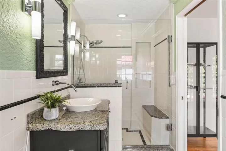 Ensuite bathroom in secondary bedroom
