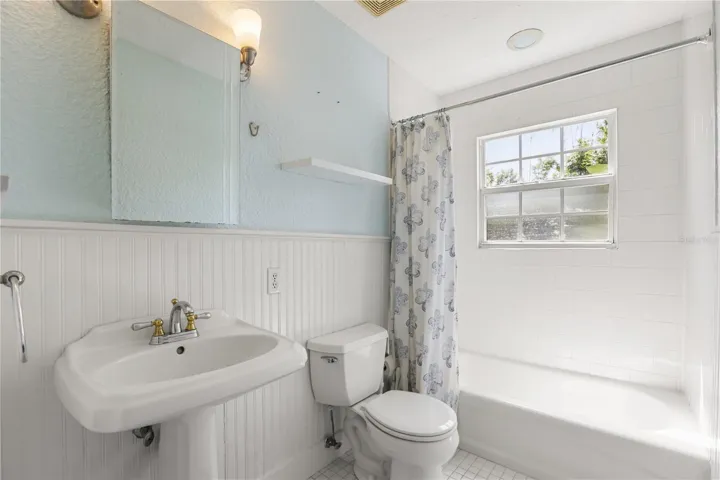 Guest house bathroom