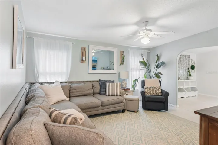Spacious Family Room