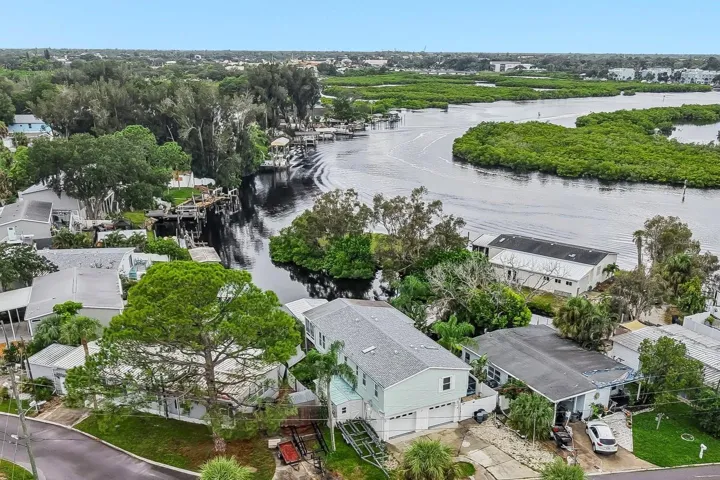 Elevated Waterfront Home on the Anclote River