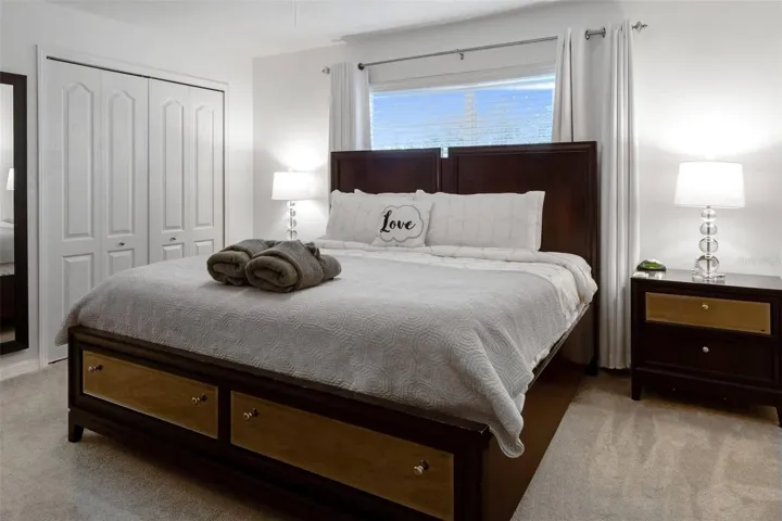 Bedroom 2 - king bed