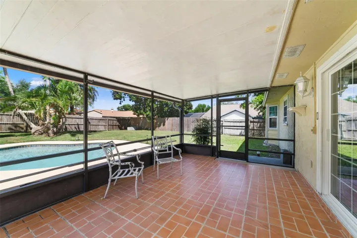 Screened Lanai.