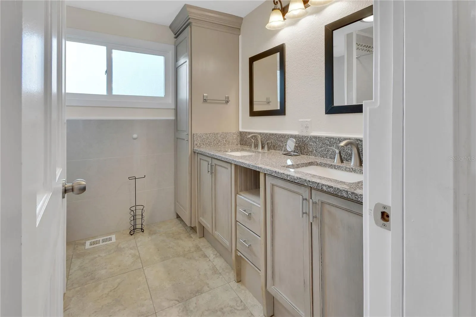 DOWNSTAIRS BATH
