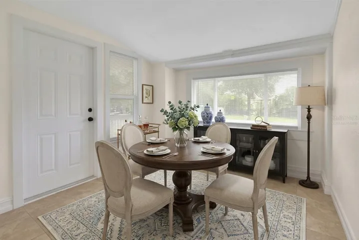 VIRTUALLY STAGED DOWN KITCHEN