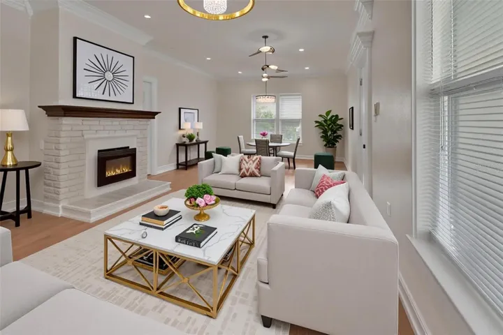 VIRTUALLY STAGED  DOWN LIVING RM
