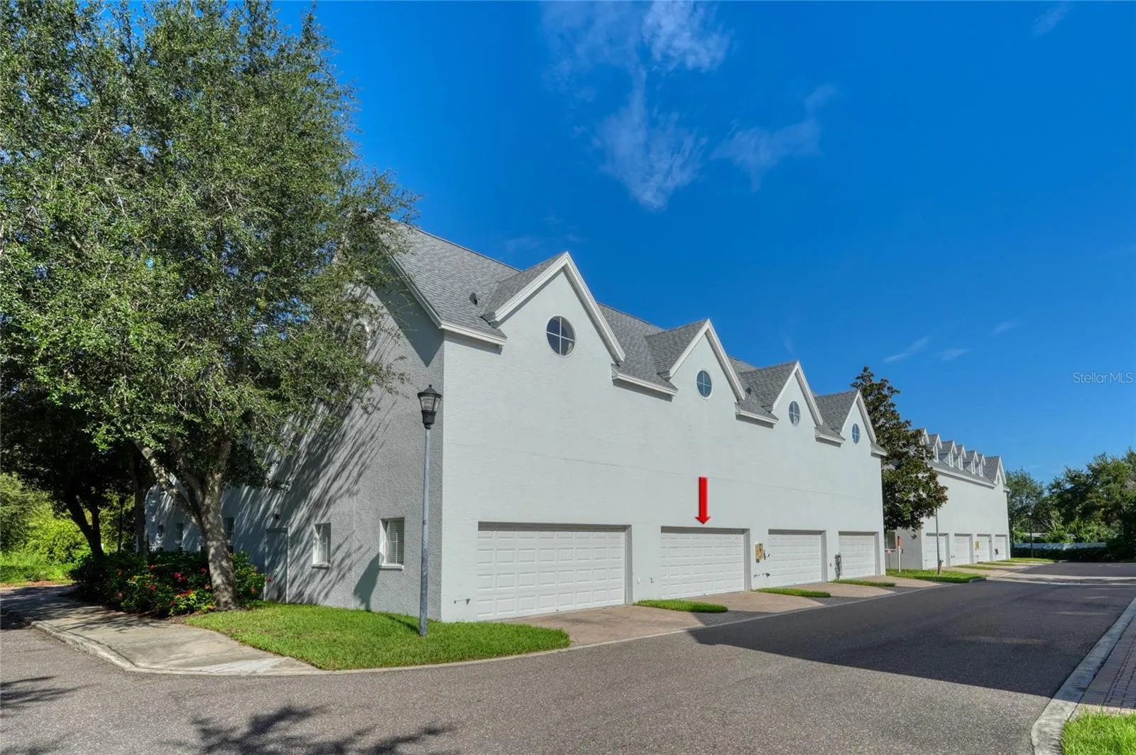 Oversized 2-Car Garage