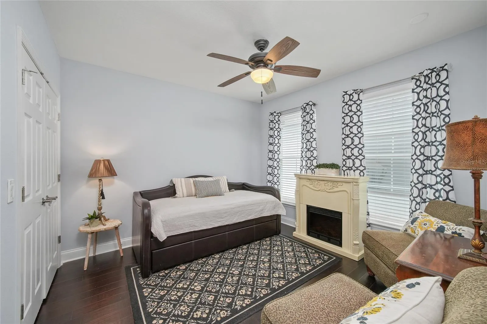 Inviting Guest Bedroom