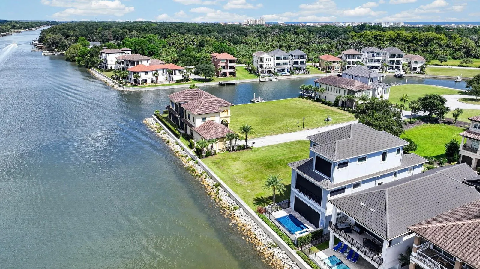 Life on the water, from every angle.Directly on the Intracoastal, with Yacht Harbor Village surrounding you.