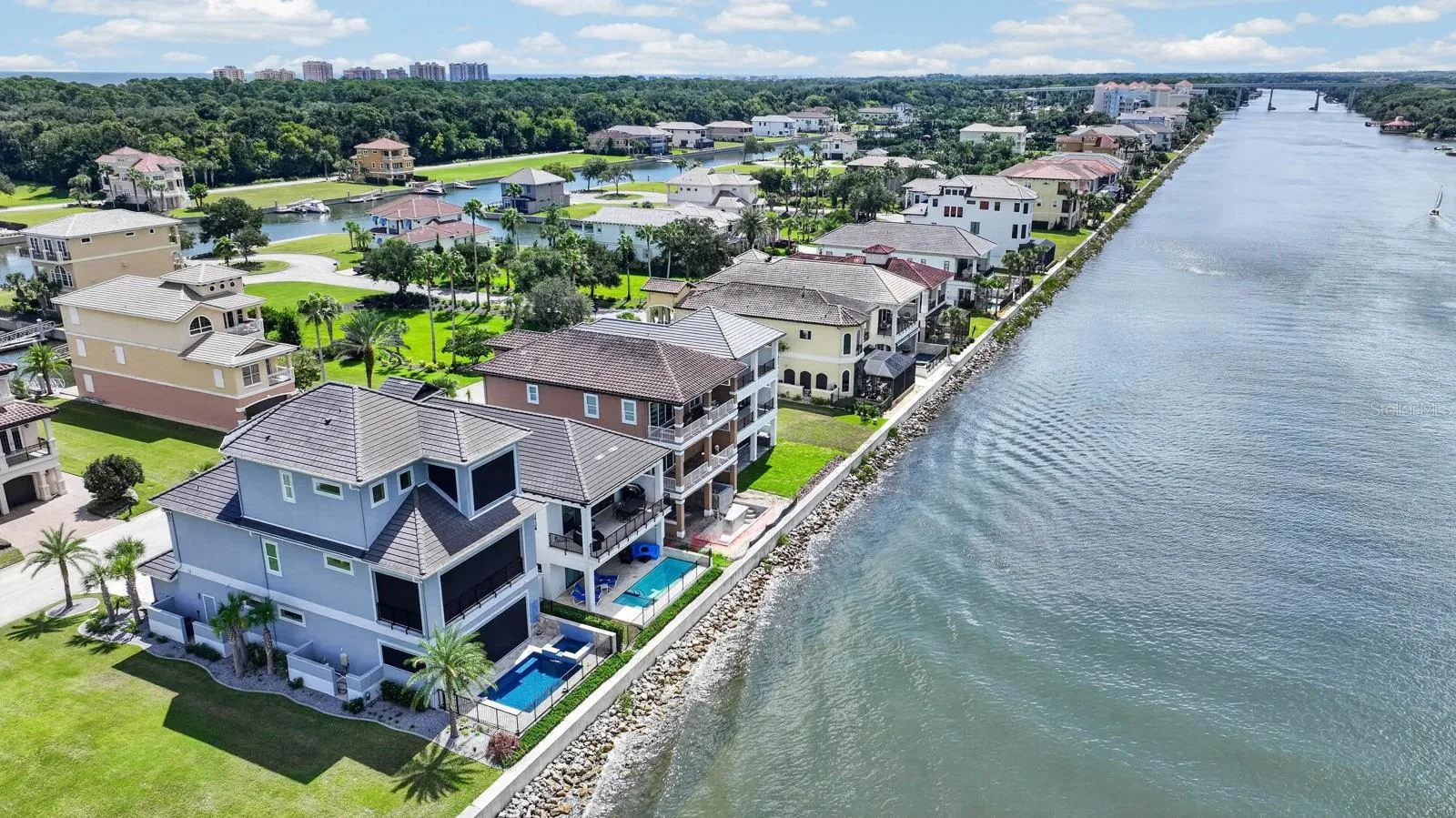 This is what front-row living on the ICW looks like.