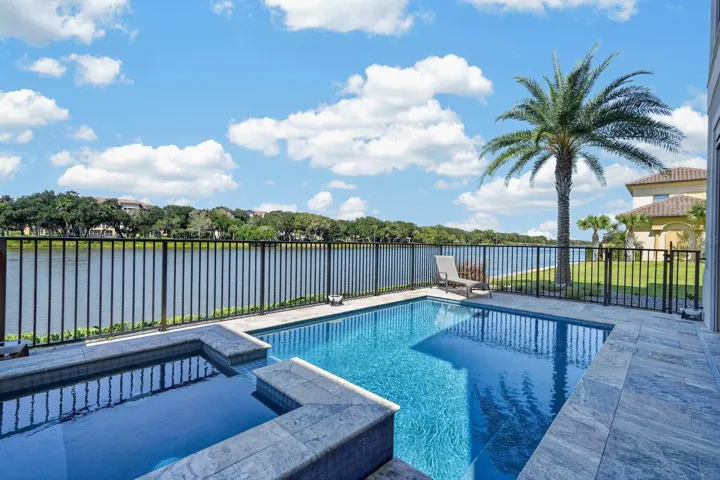 Dolphins, boats or simply the water… there’s always something captivating on the ICW.