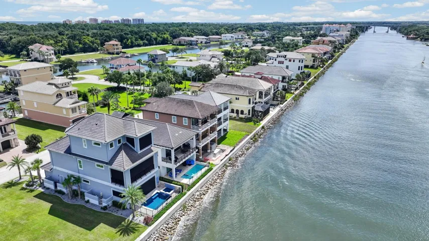 This is what front-row living on the ICW looks like.