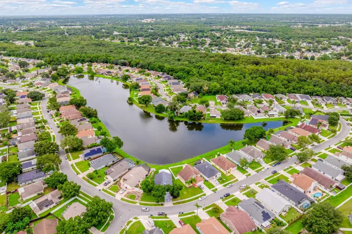 CONVENIENTLY LOCATED in Central Orlando, this home puts everyday shopping and dining, nearby parks and recreation, ORLANDO INTERNATIONAL AIRPORT, and major roadways all within easy reach.